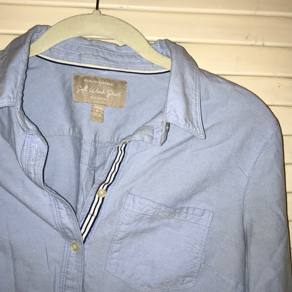 Fitted Button-Up